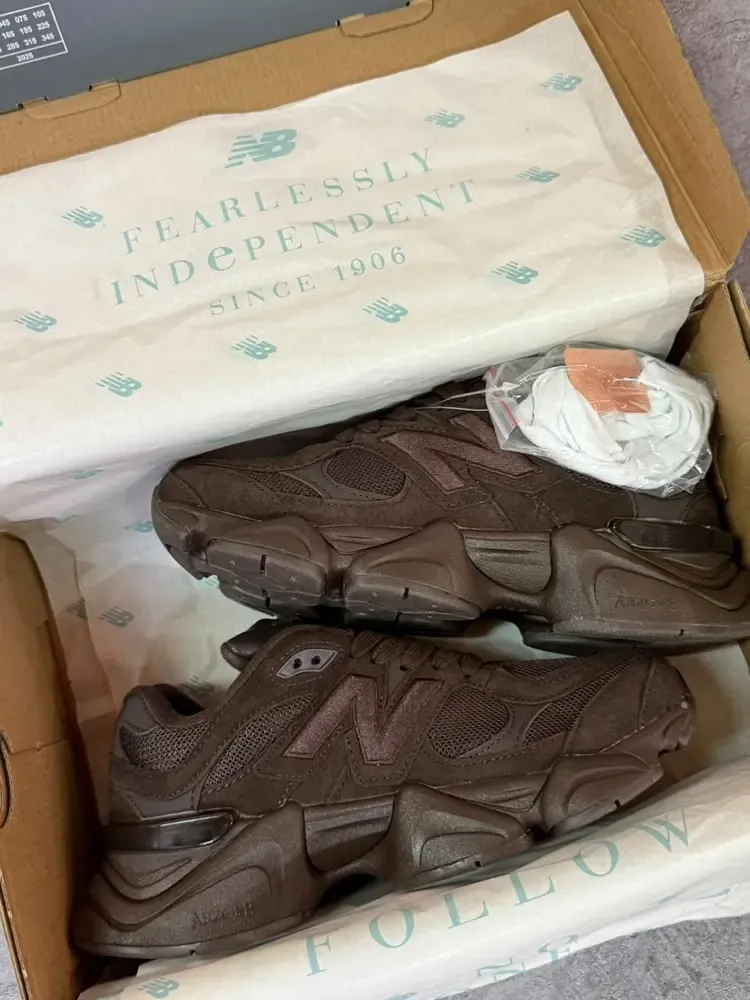New Balance 9060 "Chocolate"