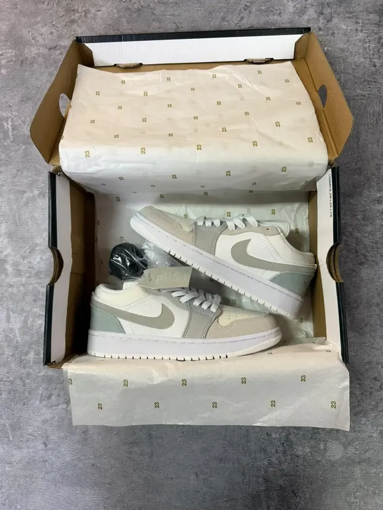 Jordan Low "Paris"