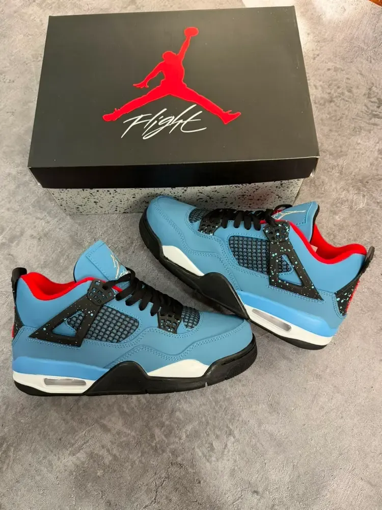 Jordan Retro 4 Travis Scott "Cactus Jack"