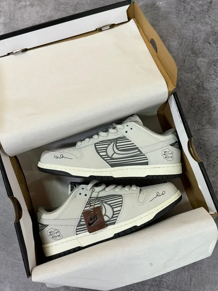 Sb Dunk Low "Daniel Arsham"