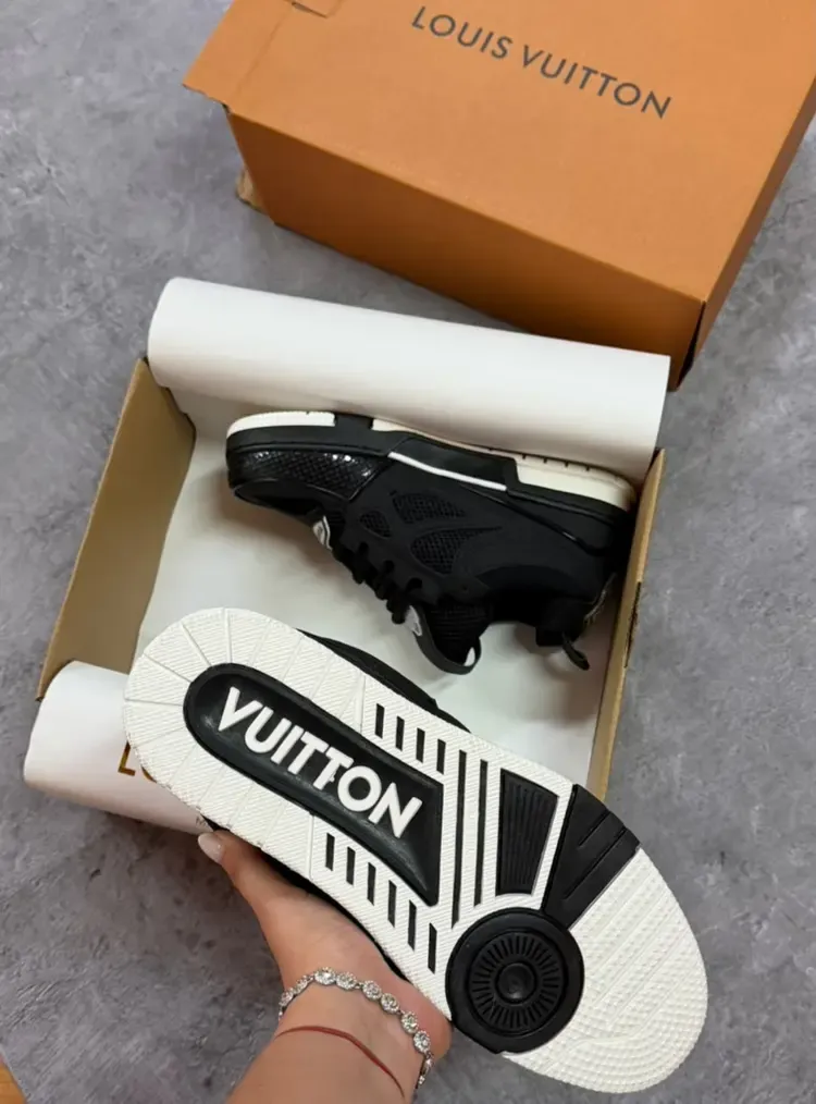 Louis Vuitton Skate "Black-White"