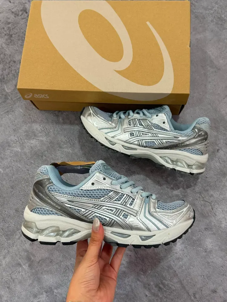 ASICS DOLPHIN "Grey/Pure Silver"