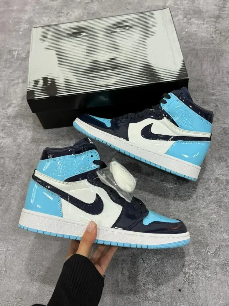 Jordan Retro 1 High OG "Blue Chill"
