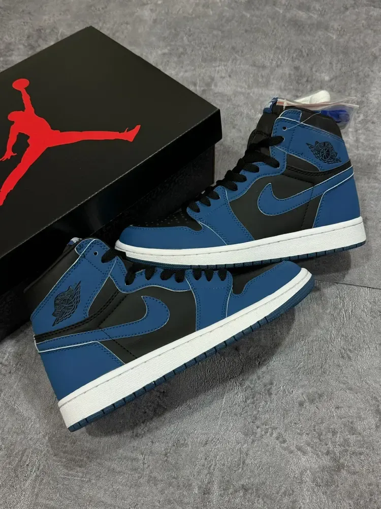 Jordan Retro 1 High OG "Dark Marine Blue"