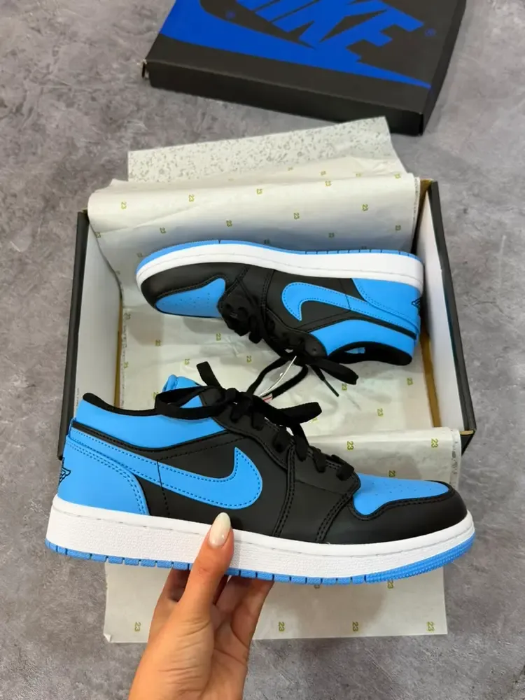 Jordan Low Black "University Blue"