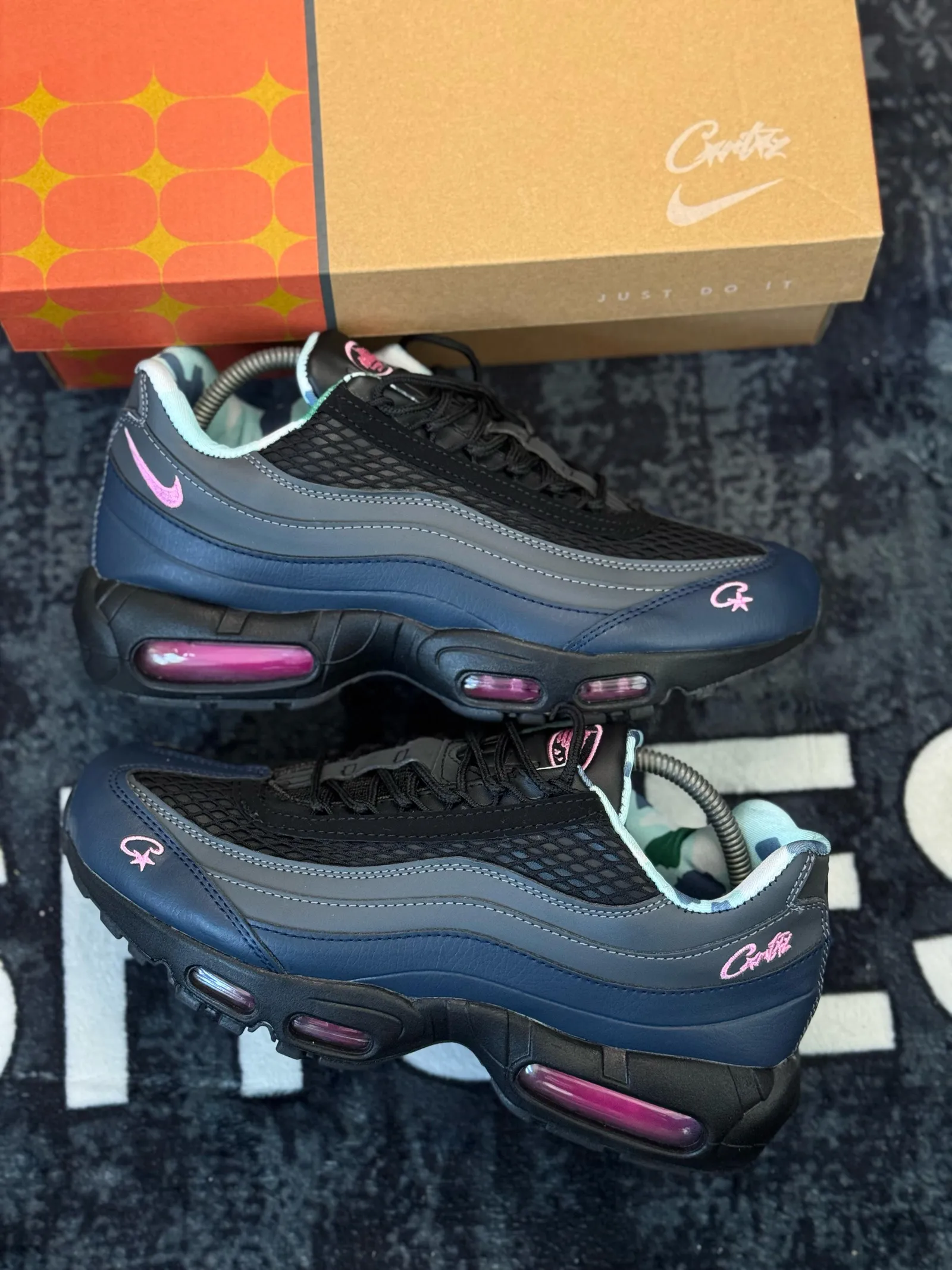 AirMax 95 x Corteiz Pink