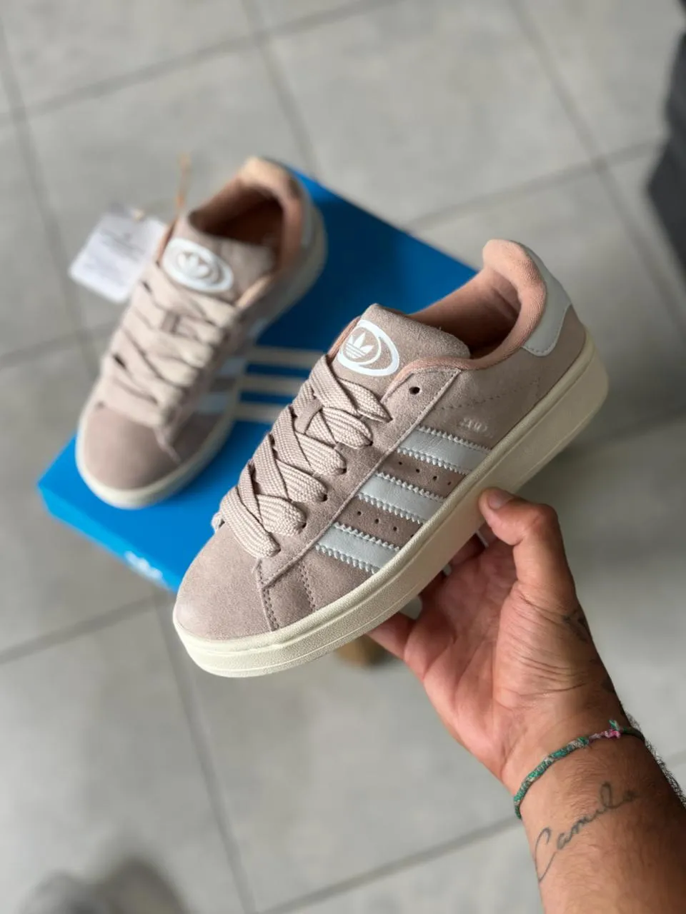Campus beige