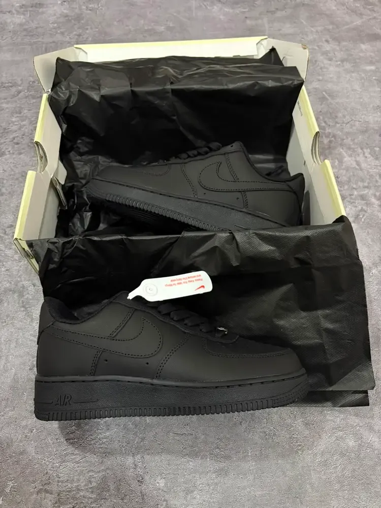 AF1 "Triple Black"